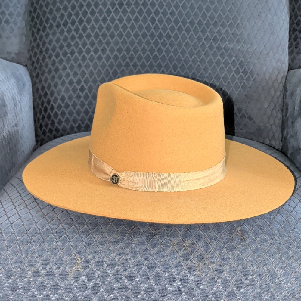 Biltmore Couture 100% Wool Hat, S/M